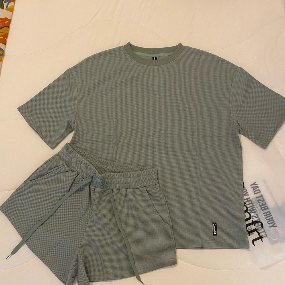 COMFRT Waffle Set in Sage Green!